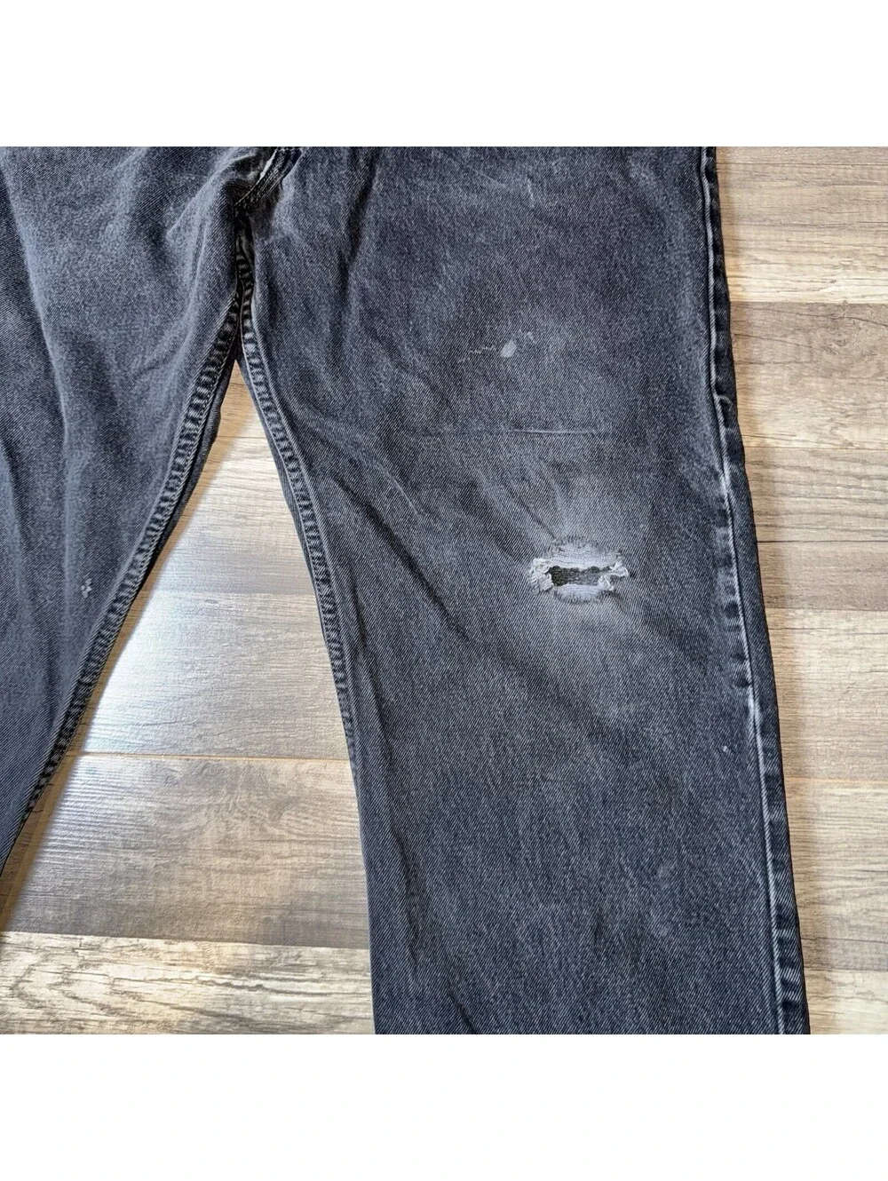Levi’s 505 Regular Fit Black Jeans Men’s 40x30 Straight Leg Distressed